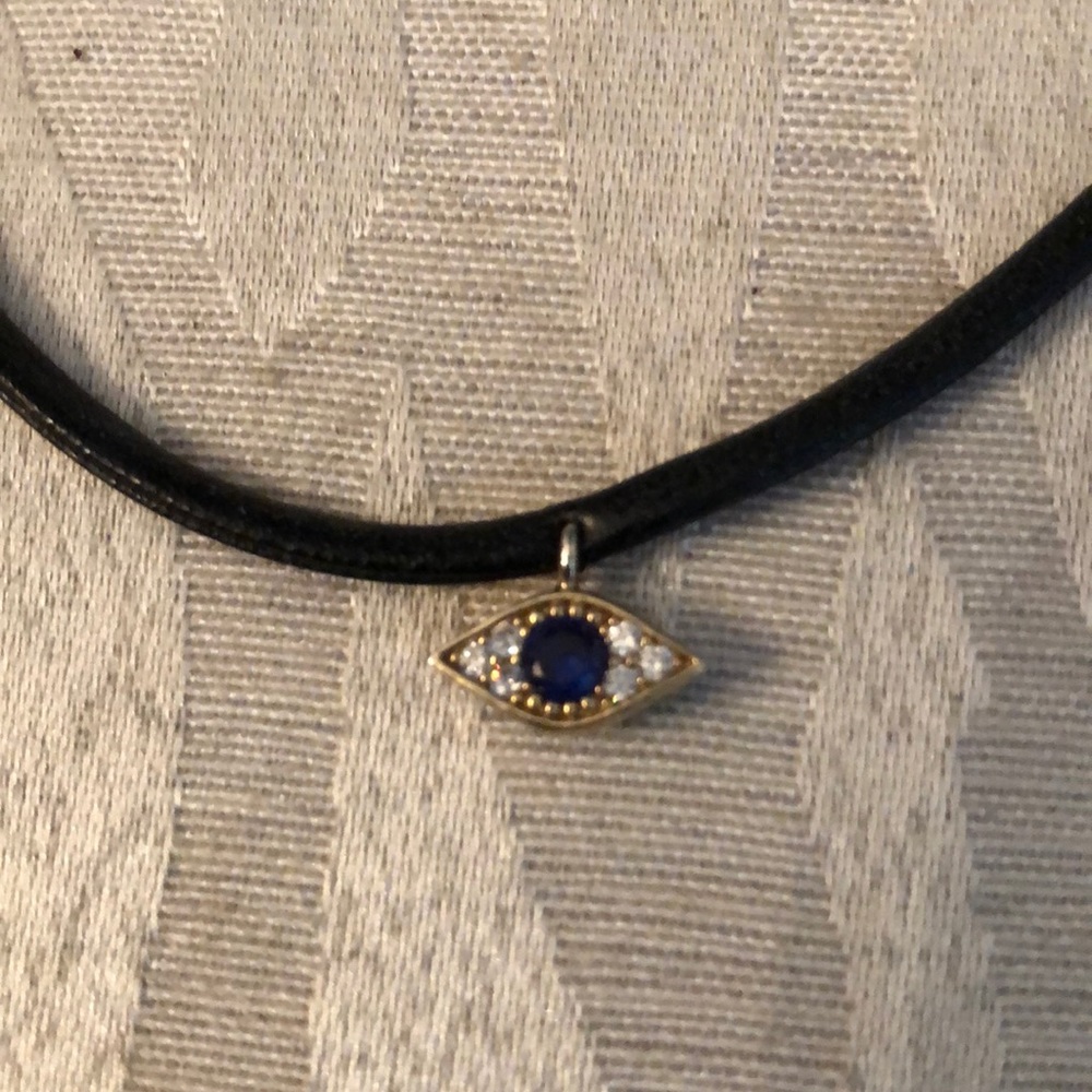 Merx Soft Choker And Eye Accent